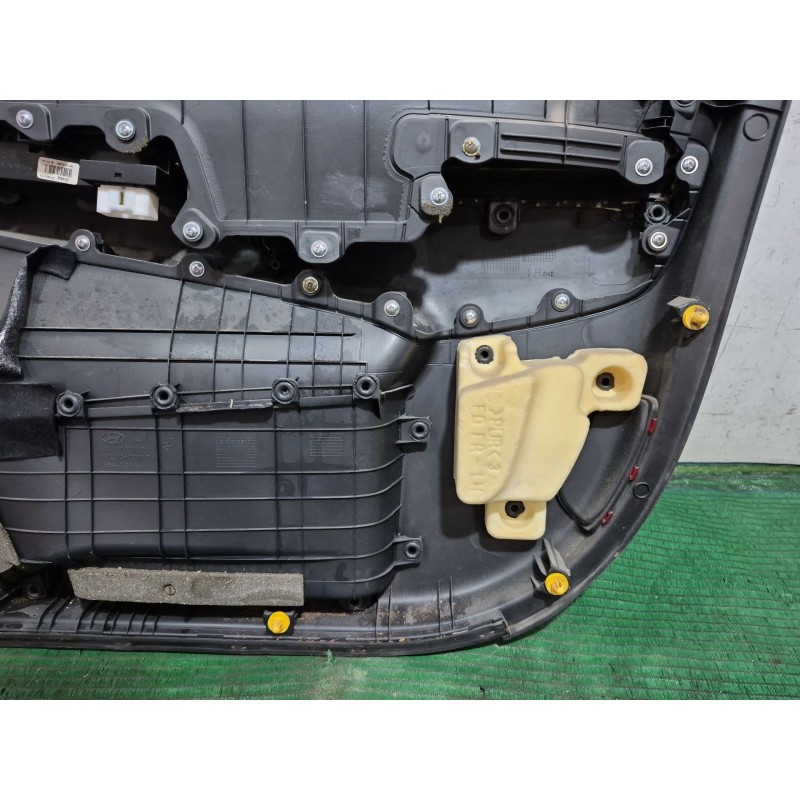Recambio de guarnecido puerta delantera izquierda para hyundai i30 (fd) 1.6 crdi referencia OEM IAM   