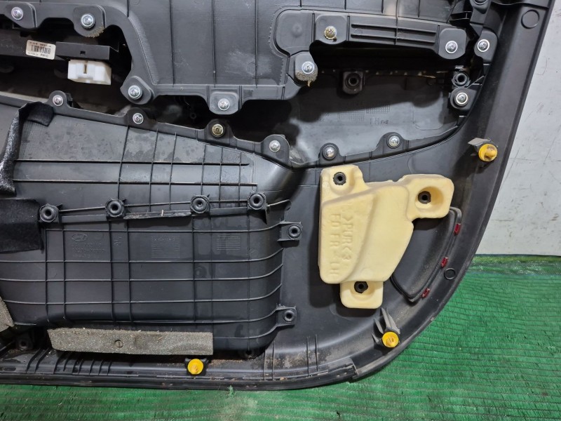 Recambio de guarnecido puerta delantera izquierda para hyundai i30 (fd) 1.6 crdi referencia OEM IAM   