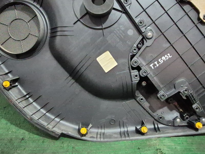 Recambio de guarnecido puerta trasera izquierda para hyundai i30 (fd) 1.6 crdi referencia OEM IAM   