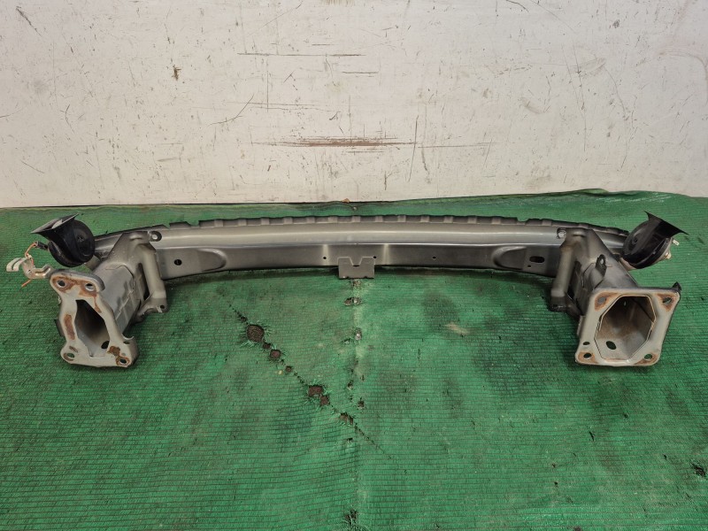 Recambio de refuerzo paragolpes delantero para mazda 3 (bl) 1.6 mzr (bl14) referencia OEM IAM   