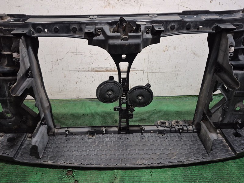 Recambio de panel frontal para hyundai i30 (fd) 1.6 crdi referencia OEM IAM 641012R000 641012R000 641012R000