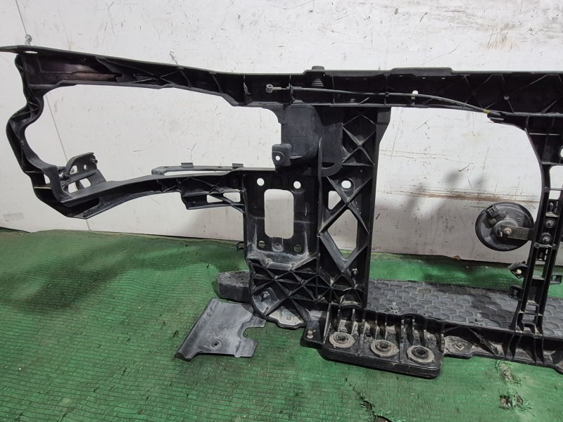 Recambio de panel frontal para hyundai i30 (fd) 1.6 crdi referencia OEM IAM 641012R000 641012R000 641012R000