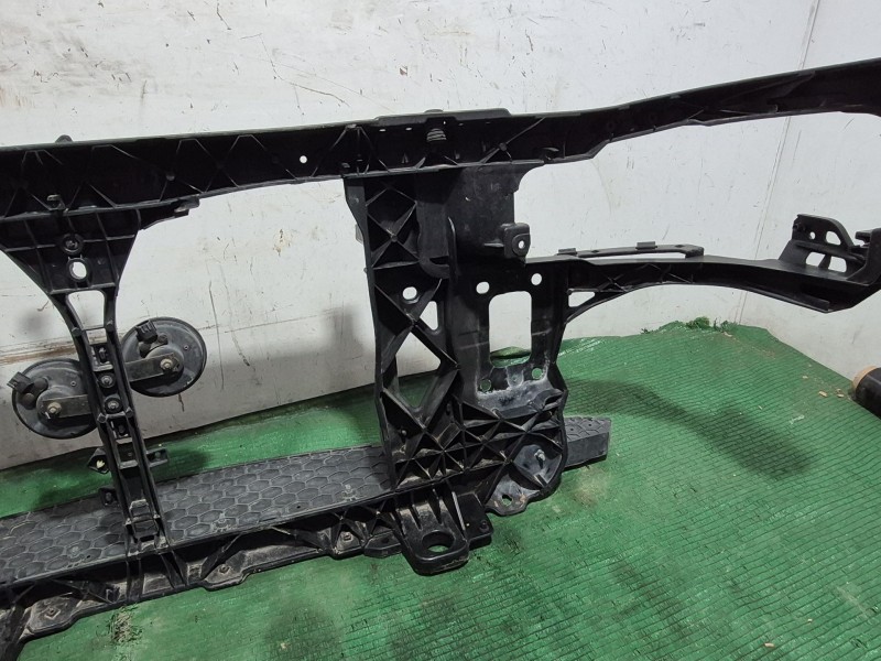 Recambio de panel frontal para hyundai i30 (fd) 1.6 crdi referencia OEM IAM 641012R000 641012R000 641012R000