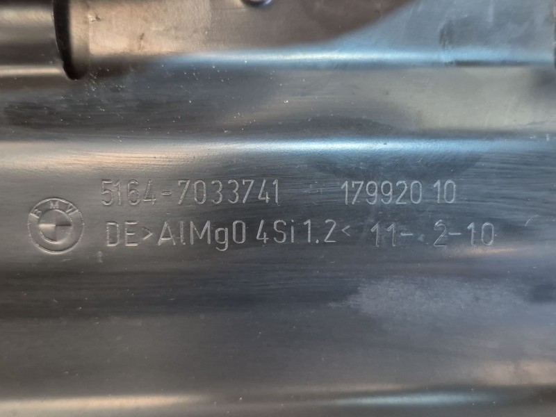 Recambio de travesaño superior para bmw 5 touring (e61) 520 d referencia OEM IAM 51647033741 51647033741 51647033741