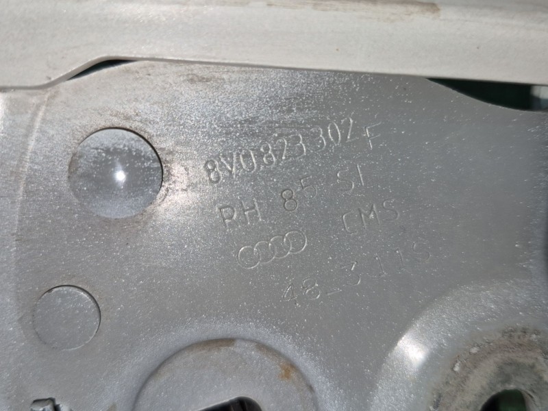 Recambio de visagra capo der para audi a3 (8v1, 8vk) 1.6 tdi referencia OEM IAM 8V0823302 8V0823302 8V0823302