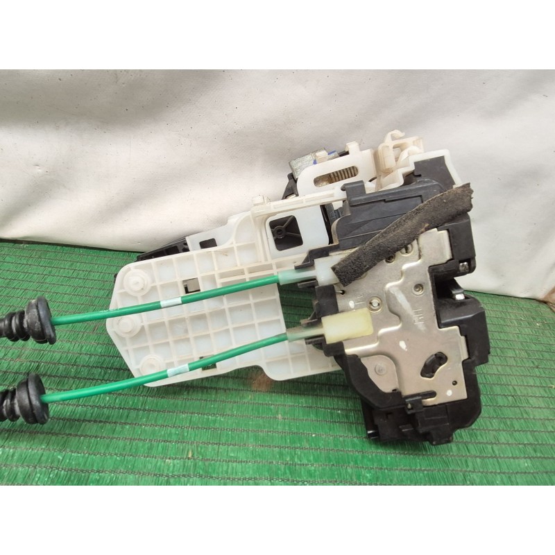 Recambio de cerradura puerta delantera derecha para hyundai i30 (fd) 1.6 crdi referencia OEM IAM   