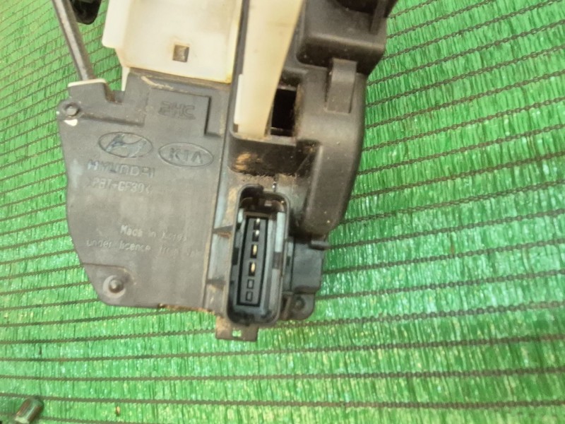Recambio de cerradura puerta delantera derecha para hyundai i30 (fd) 1.6 crdi referencia OEM IAM   