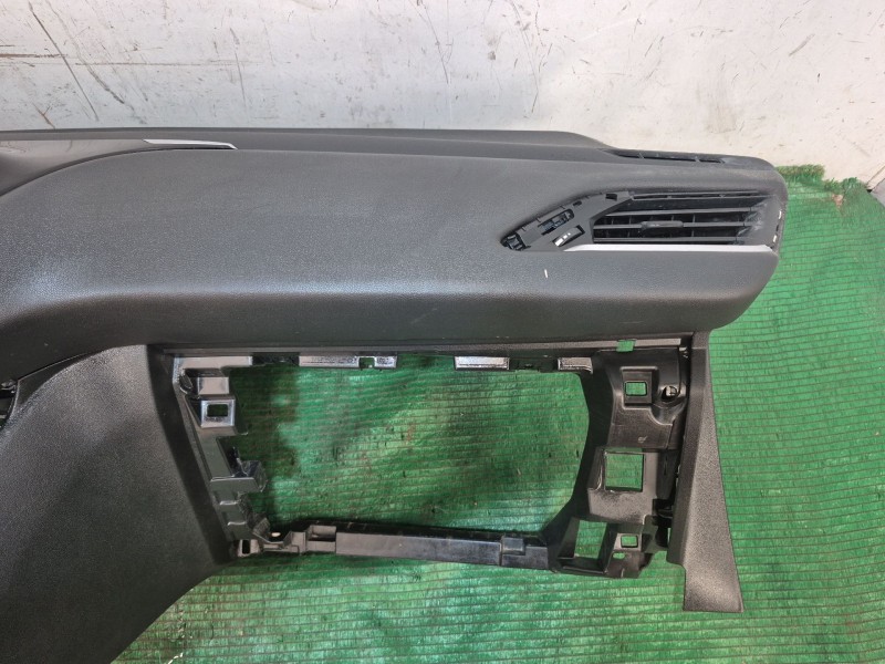 Recambio de salpicadero para peugeot 208 i (ca_, cc_) 1.2 vti 82 referencia OEM IAM   