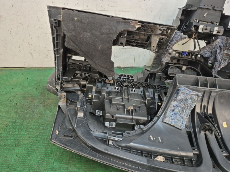 Recambio de salpicadero para peugeot 208 i (ca_, cc_) 1.2 vti 82 referencia OEM IAM   