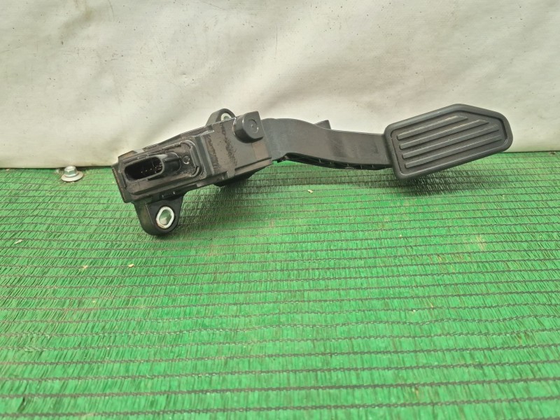 Recambio de pedal acelerador para toyota yaris (_p13_) 1.5 hybrid (nhp130_) referencia OEM IAM   