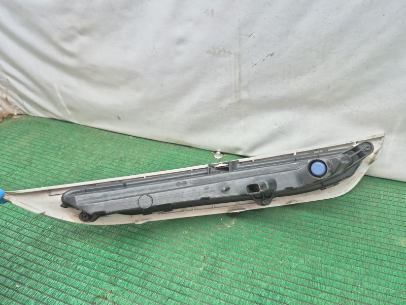 Recambio de faro antiniebla izquierdo para ford kuga i 2.0 tdci referencia OEM IAM   