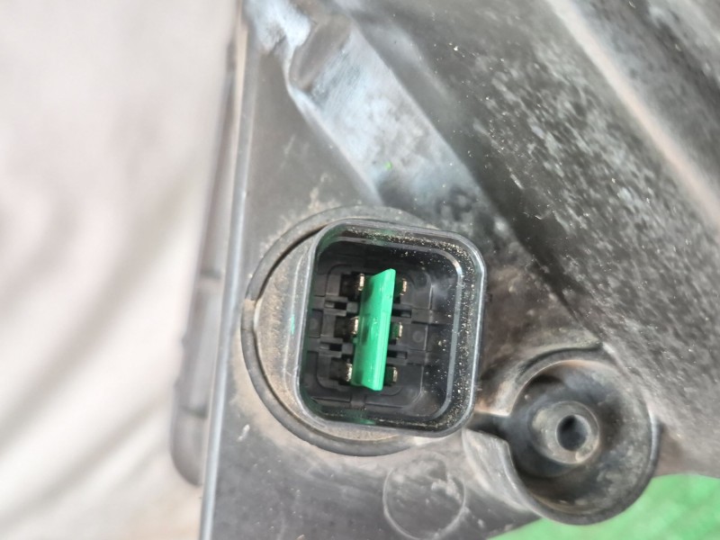 Recambio de faro izquierdo para hyundai i30 (fd) 1.6 crdi referencia OEM IAM   