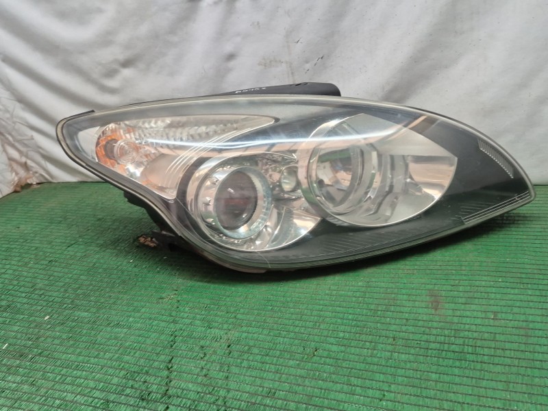 Recambio de faro derecho para hyundai i30 (fd) 1.6 crdi referencia OEM IAM   