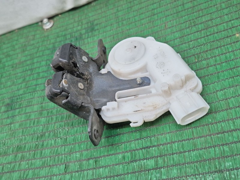 Recambio de cerradura maletero / porton para toyota yaris (_p13_) 1.5 hybrid (nhp130_) referencia OEM IAM   