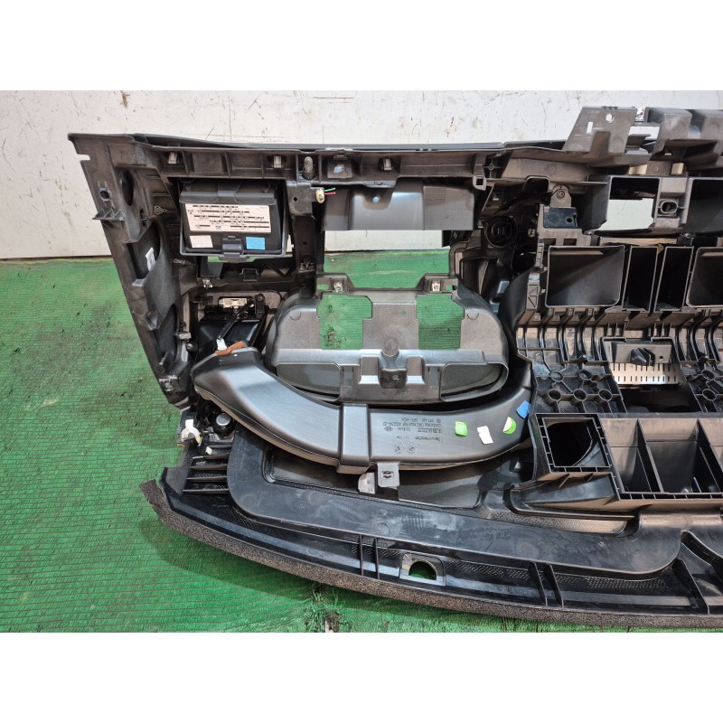 Recambio de salpicadero para renault laguna iii (bt0/1) 2.0 dci gt (bt11, bt1e, bt1n) referencia OEM IAM   