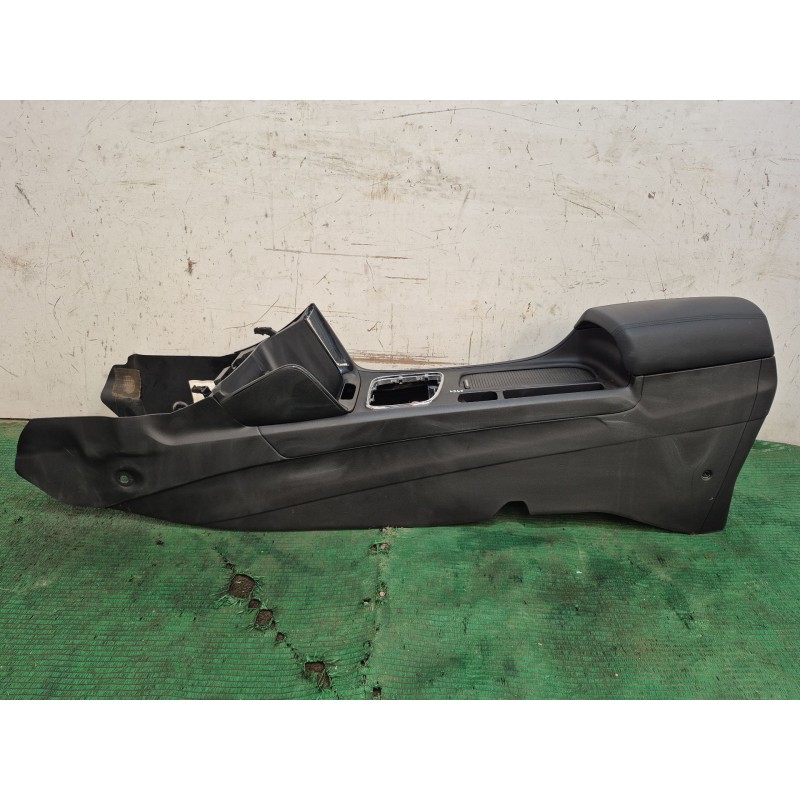 Recambio de consola central trasera para kia cee´d sportswagon (jd) 1.6 crdi 128 referencia OEM IAM   