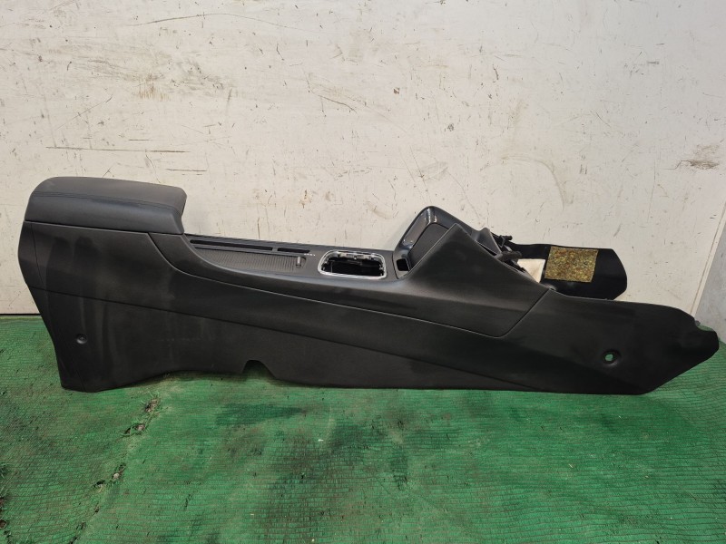 Recambio de consola central trasera para kia cee´d sportswagon (jd) 1.6 crdi 128 referencia OEM IAM   