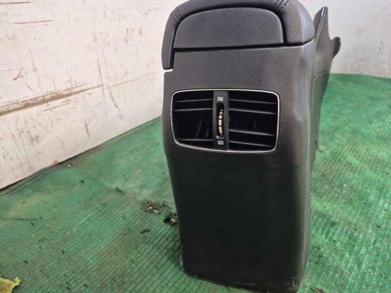 Recambio de consola central trasera para kia cee´d sportswagon (jd) 1.6 crdi 128 referencia OEM IAM   