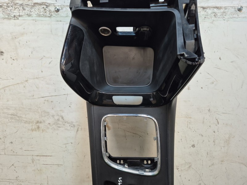 Recambio de consola central trasera para kia cee´d sportswagon (jd) 1.6 crdi 128 referencia OEM IAM   