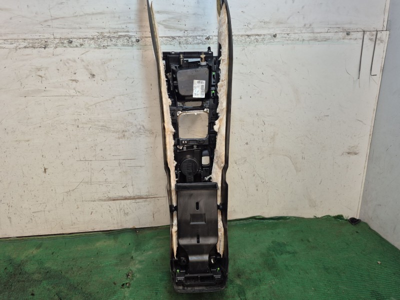 Recambio de consola central trasera para kia cee´d sportswagon (jd) 1.6 crdi 128 referencia OEM IAM   