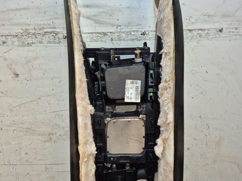 Recambio de consola central trasera para kia cee´d sportswagon (jd) 1.6 crdi 128 referencia OEM IAM   