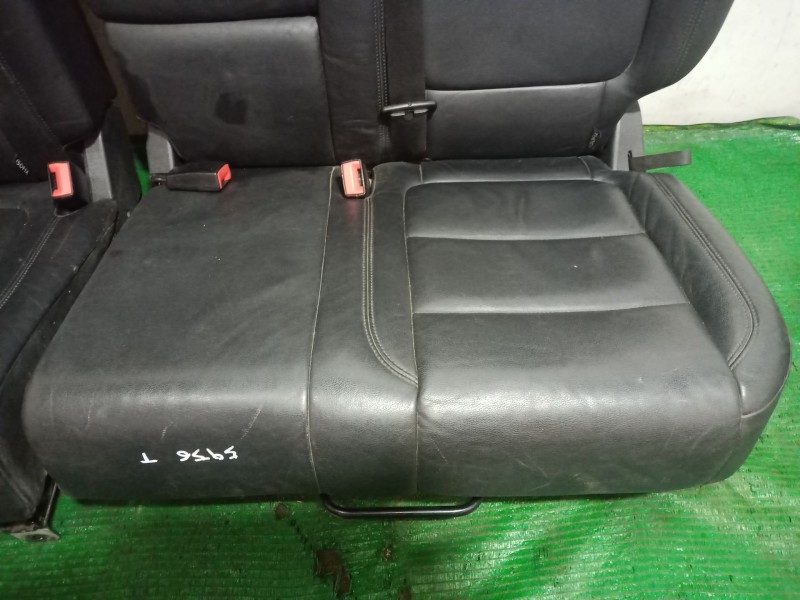 Recambio de asientos traseros para volkswagen tiguan (5n_) 2.0 tdi referencia OEM IAM   