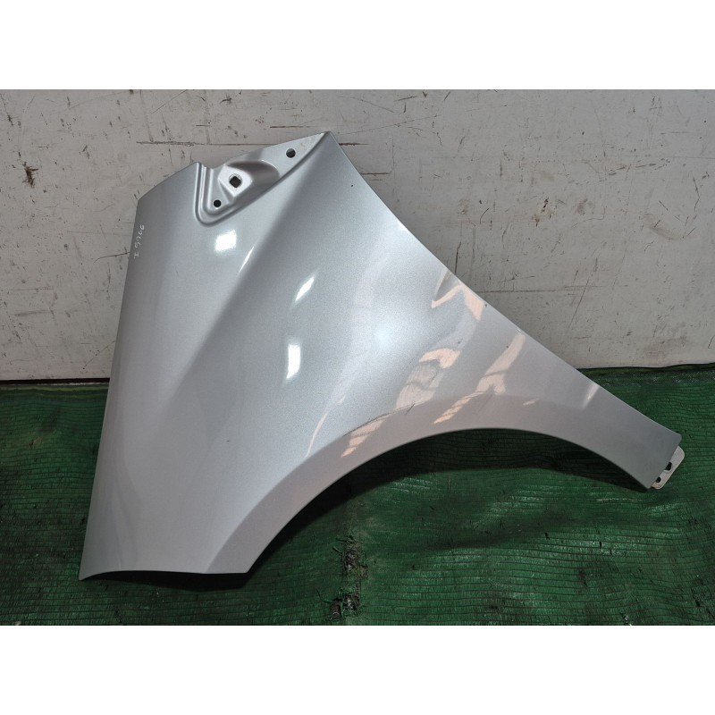 Recambio de aleta delantera izquierda para mercedes-benz clase a (w169) a 180 cdi (169.007, 169.307) referencia OEM IAM 16988903
