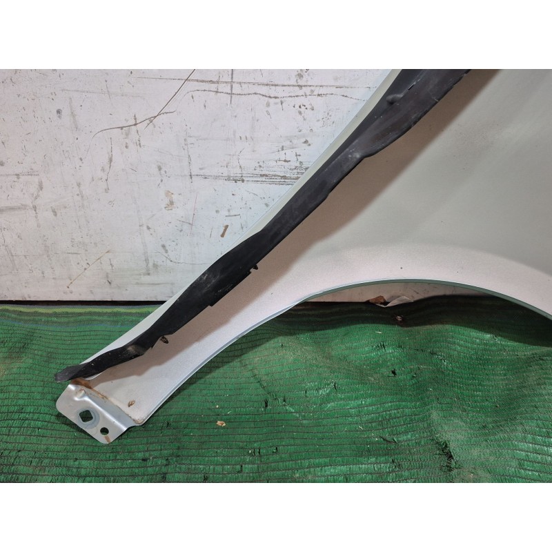 Recambio de aleta delantera izquierda para mercedes-benz clase a (w169) a 180 cdi (169.007, 169.307) referencia OEM IAM 16988903