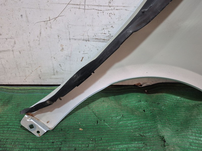 Recambio de aleta delantera izquierda para mercedes-benz clase a (w169) a 180 cdi (169.007, 169.307) referencia OEM IAM 16988903