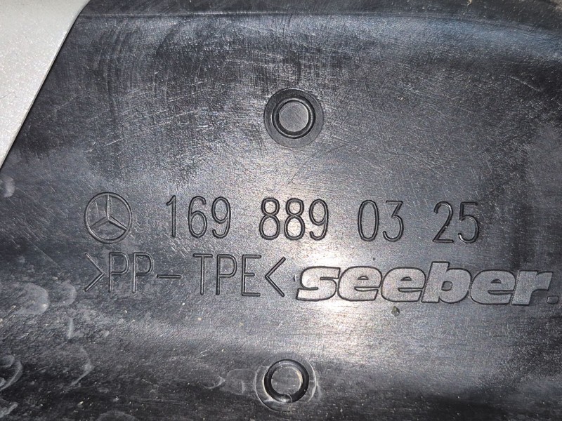 Recambio de aleta delantera izquierda para mercedes-benz clase a (w169) a 180 cdi (169.007, 169.307) referencia OEM IAM 16988903