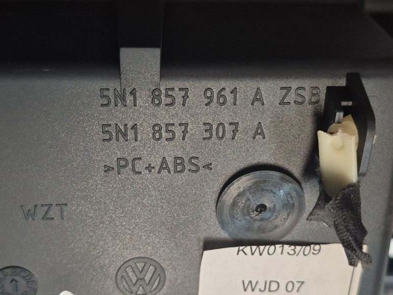 Recambio de consola central trasera para volkswagen tiguan (5n_) 2.0 tdi referencia OEM IAM   