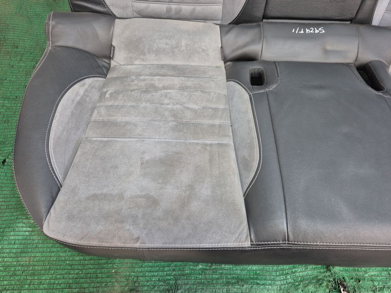 Recambio de juego asientos completo para renault laguna iii (bt0/1) 2.0 dci gt (bt11, bt1e, bt1n) referencia OEM IAM   