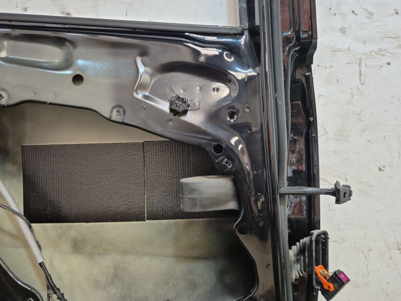 Recambio de puerta delantera izquierda para volkswagen tiguan (5n_) 2.0 tdi referencia OEM IAM   