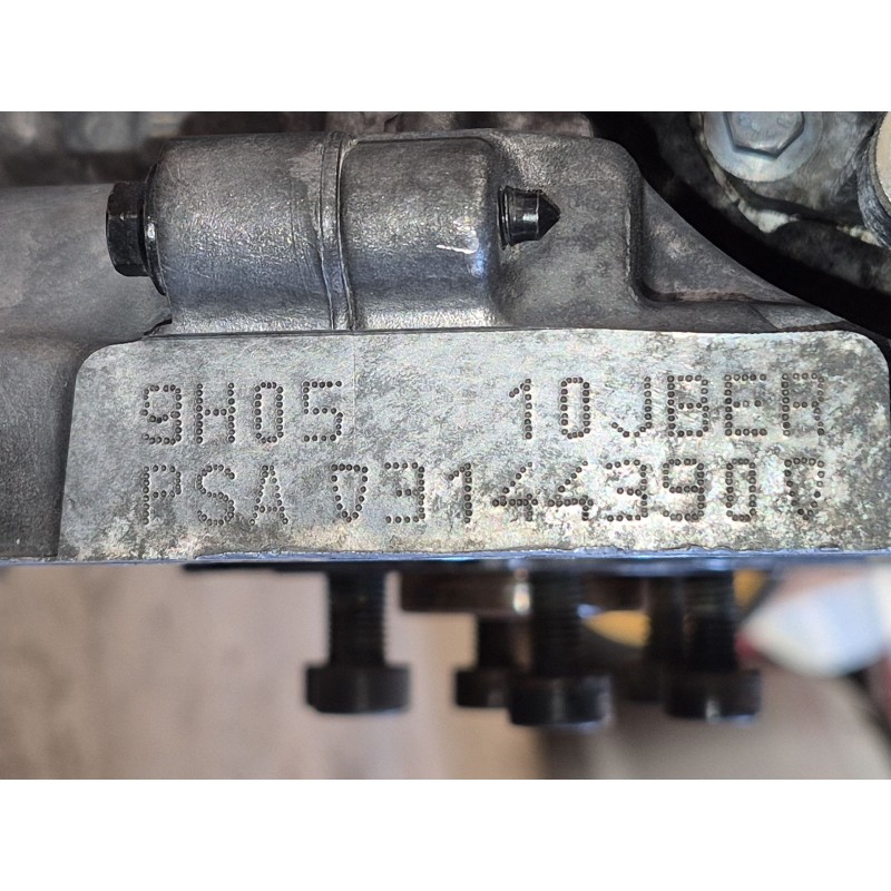 Recambio de motor completo para peugeot 5008 (0u_, 0e_) 1.6 hdi referencia OEM IAM   