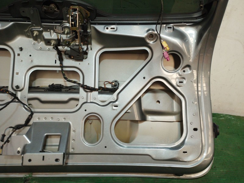 Recambio de porton trasero para porsche cayenne (9pa) turbo 4.5 referencia OEM IAM   