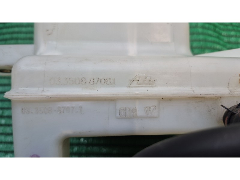 Recambio de deposito servo para toyota yaris (_p13_) 1.5 hybrid (nhp130_) referencia OEM IAM   