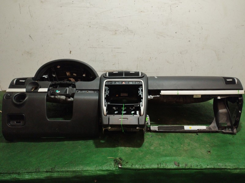 Recambio de salpicadero para porsche cayenne (9pa) turbo 4.5 referencia OEM IAM   