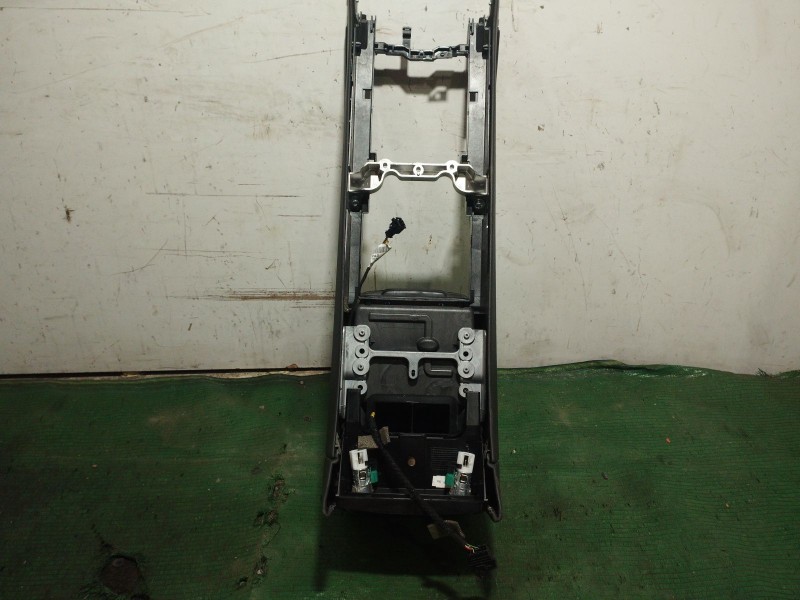 Recambio de consola central trasera para porsche cayenne (9pa) turbo 4.5 referencia OEM IAM   