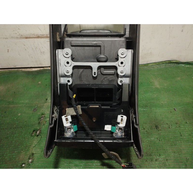 Recambio de consola central trasera para porsche cayenne (9pa) turbo 4.5 referencia OEM IAM   