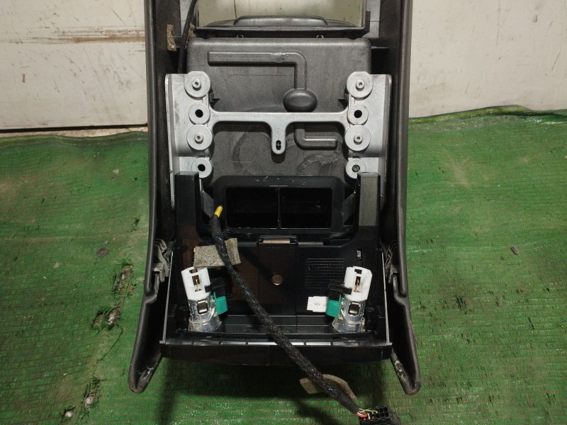 Recambio de consola central trasera para porsche cayenne (9pa) turbo 4.5 referencia OEM IAM   