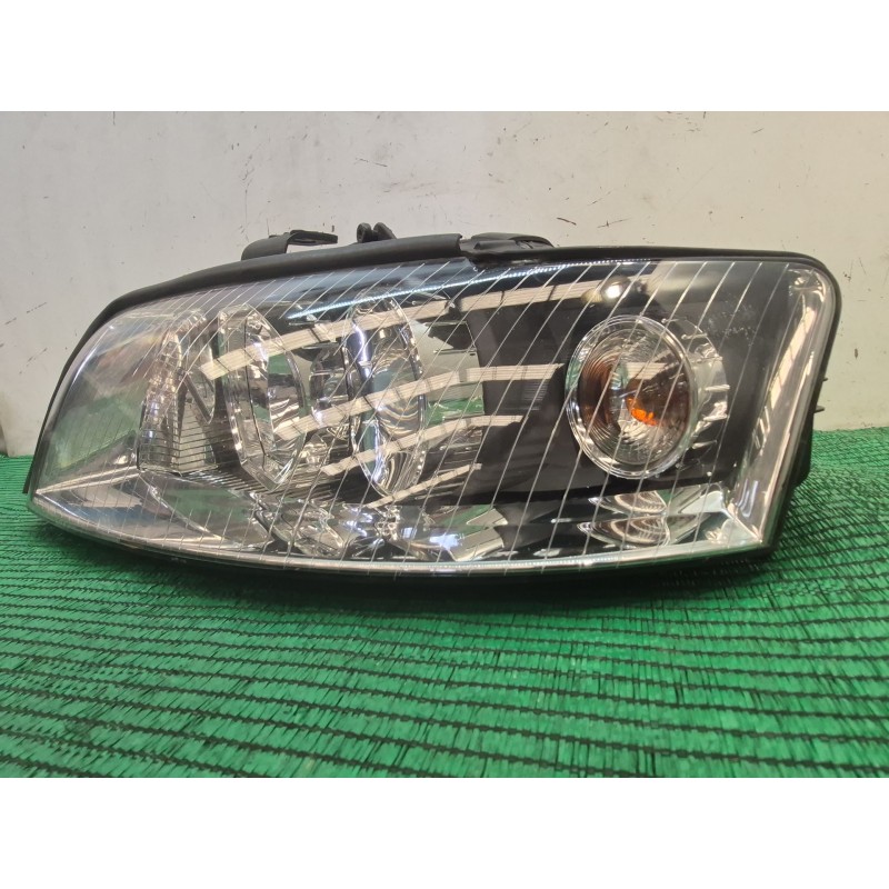 Recambio de faro izquierdo para audi a4 b6 (8e2) 1.9 tdi referencia OEM IAM 89305695 8930569589305695 89305695