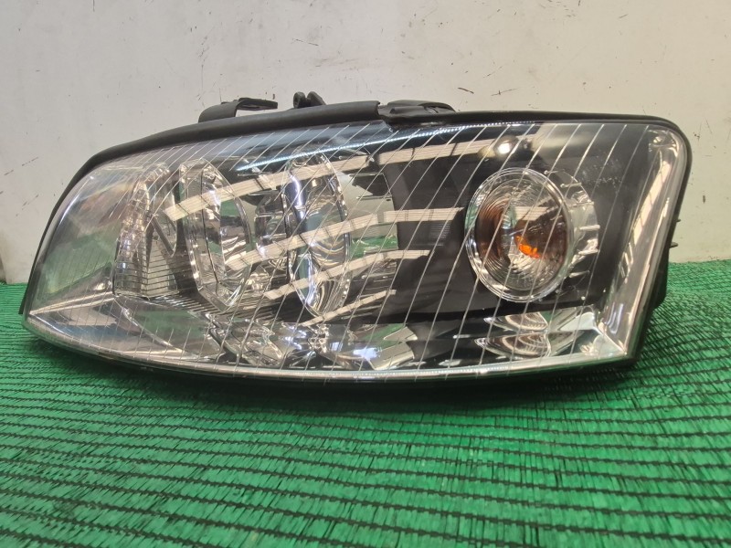 Recambio de faro izquierdo para audi a4 b6 (8e2) 1.9 tdi referencia OEM IAM 89305695 8930569589305695 89305695