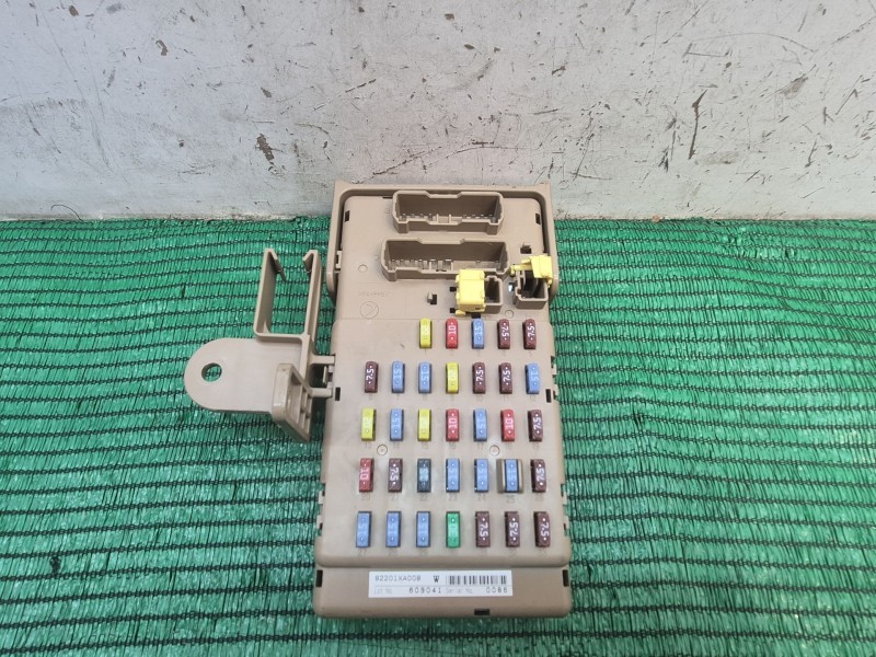 Recambio de caja reles / fusibles para subaru tribeca (b9) 3.0 (wxe) referencia OEM IAM 82201XA00B 82201XA00B 82201XA00B