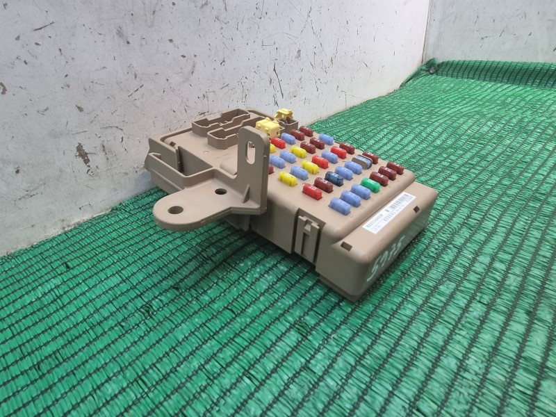 Recambio de caja reles / fusibles para subaru tribeca (b9) 3.0 (wxe) referencia OEM IAM 82201XA00B 82201XA00B 82201XA00B