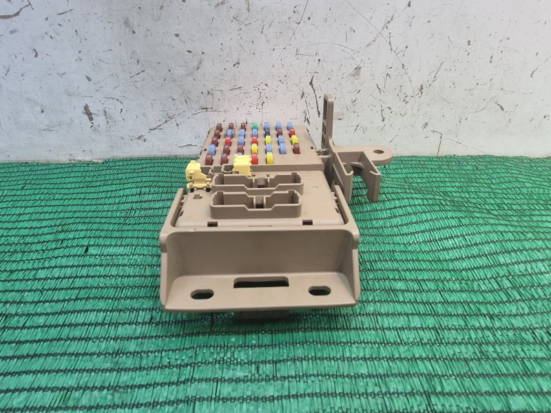 Recambio de caja reles / fusibles para subaru tribeca (b9) 3.0 (wxe) referencia OEM IAM 82201XA00B 82201XA00B 82201XA00B