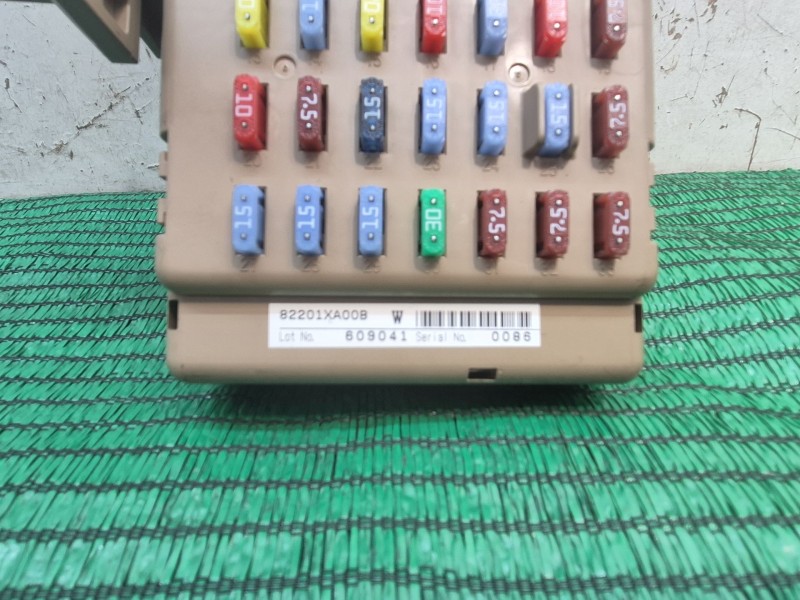 Recambio de caja reles / fusibles para subaru tribeca (b9) 3.0 (wxe) referencia OEM IAM 82201XA00B 82201XA00B 82201XA00B