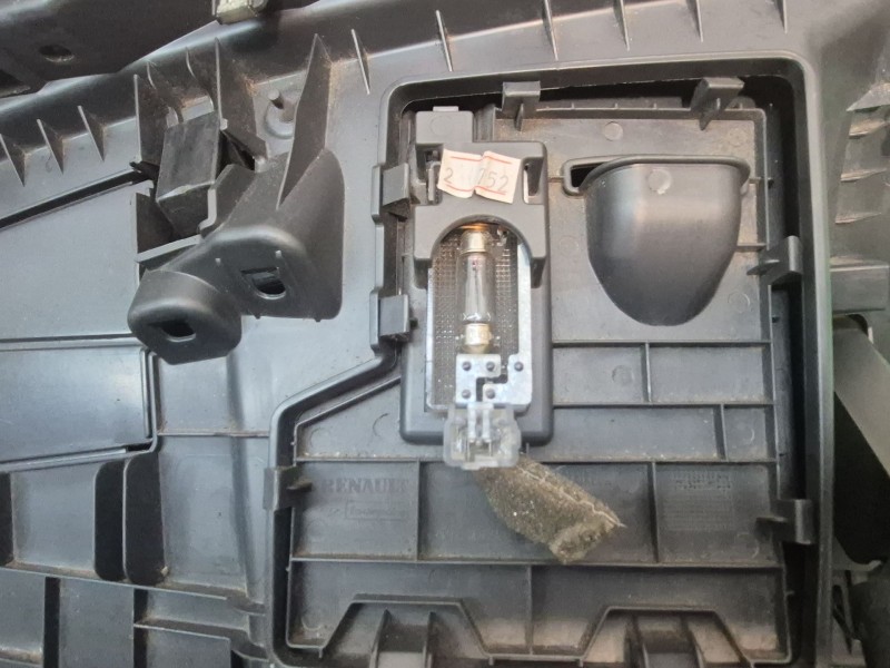 Recambio de guantera para renault fluence (l3_) z.e. referencia OEM IAM   