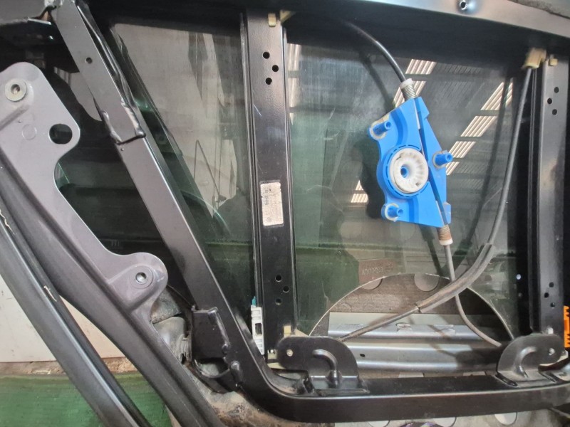 Recambio de puerta trasera izquierda para porsche cayenne (9pa) turbo 4.5 referencia OEM IAM   