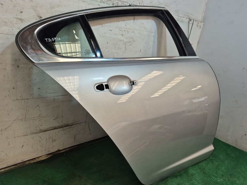 Recambio de puerta trasera derecha para jaguar xf i (x250) 3.0 referencia OEM IAM   