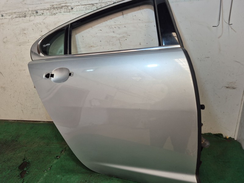 Recambio de puerta trasera derecha para jaguar xf i (x250) 3.0 referencia OEM IAM   